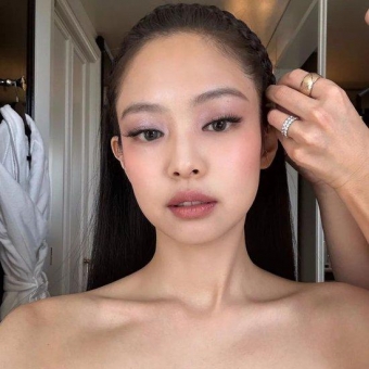 Jennie宁艺卓这种猫系辣妹 原来20年前就流行过了？